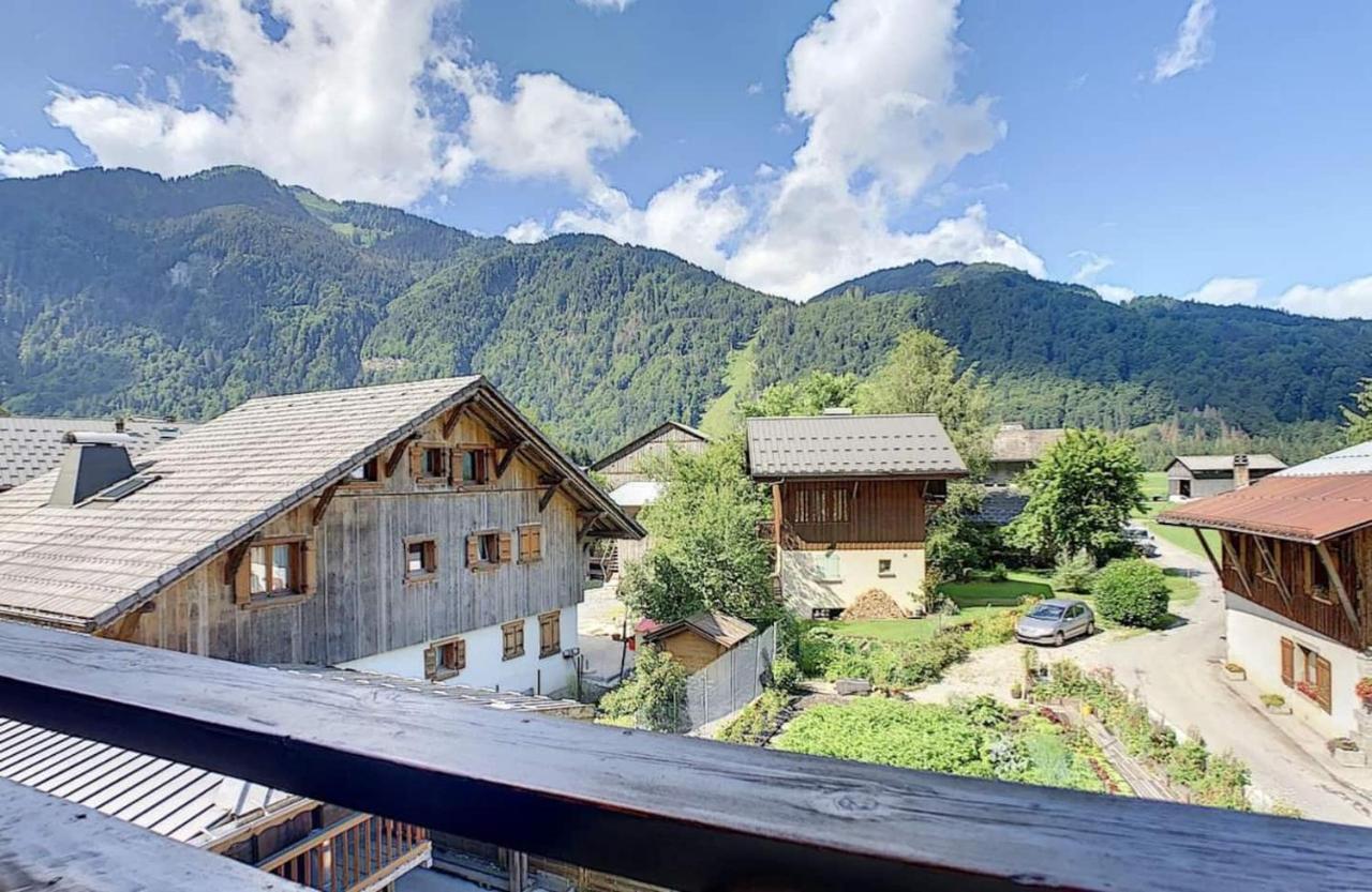 Villa La Ferme d'Henriette, à Samoëns Extérieur photo